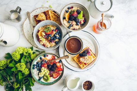 3 snídaně, které vás zasytí i nakopnou | Zhubni chytře
